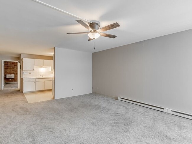 Building Photo - 2331 E Market St