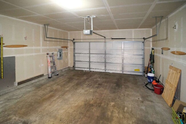 Building Photo - 2510 Mitchell Ave