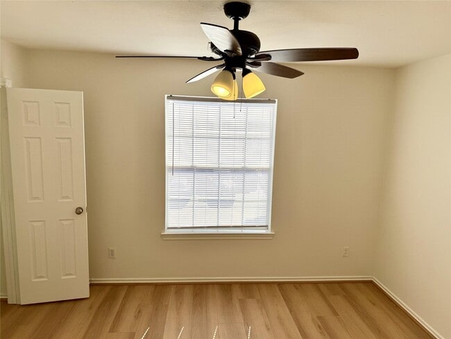 Building Photo - 16546 Cairngrove Ln