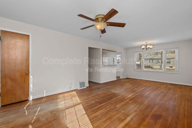 Building Photo - 10218 Unicorn Dr