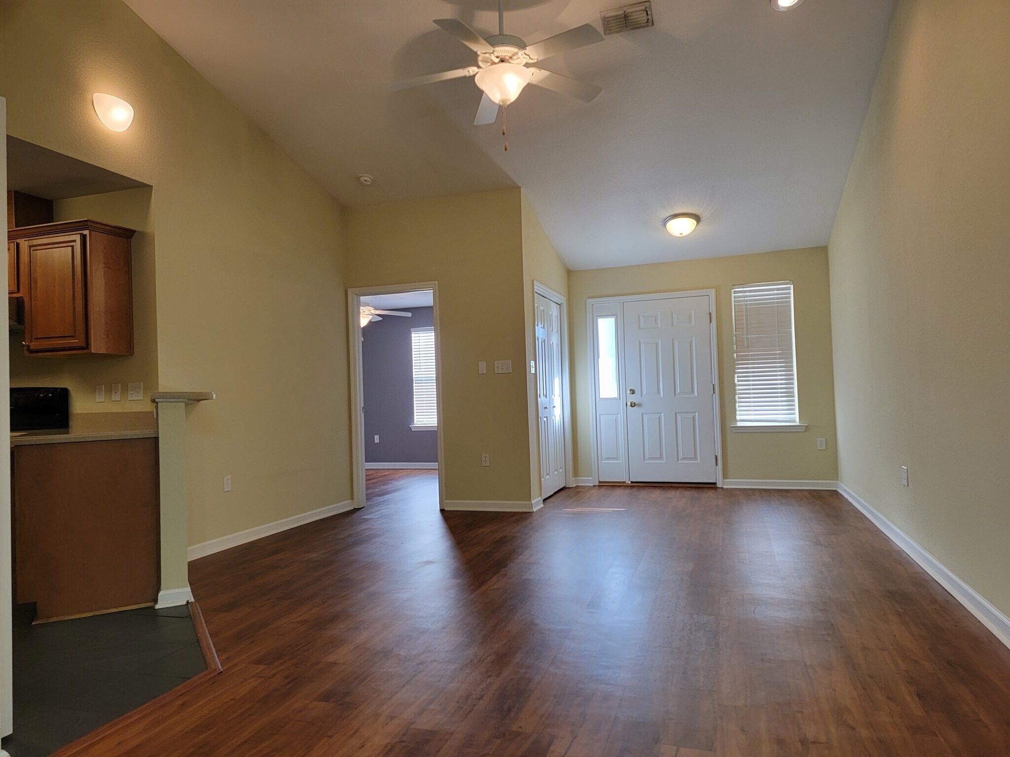 Building Photo - 2372 Quazar Cir