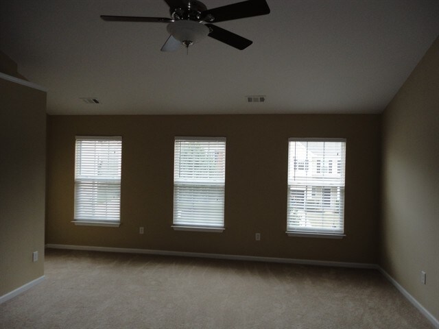 Building Photo - 105 Circle Grove Ct