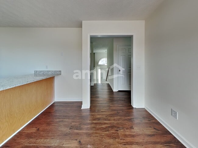 Building Photo - 6025 Brentwood Park Pl