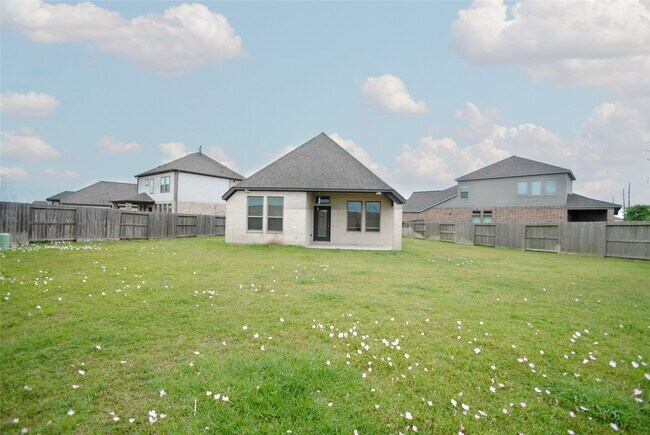 Building Photo - 24978 Tidmor Ln