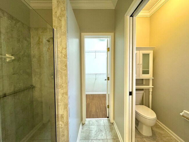 Building Photo - Coastal Charm: Luxurious 4-Bedroom Home in...