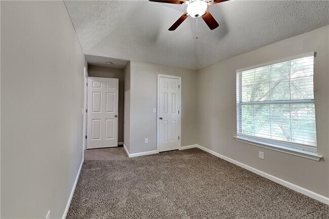 Building Photo - 1787 Ashbury Point Dr