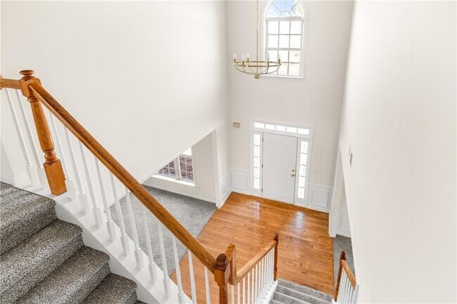 Building Photo - 350 Gaines Oak Way