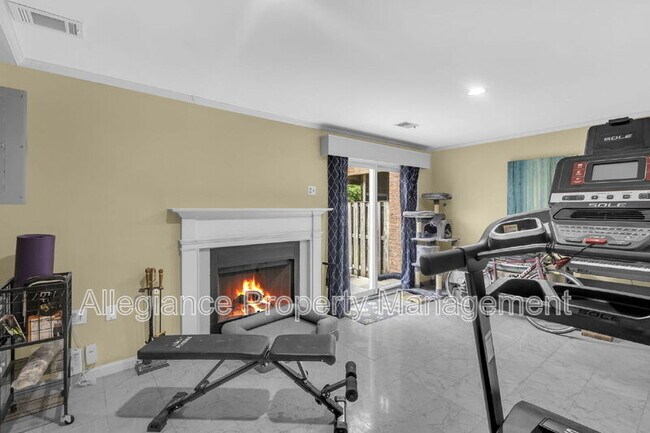 Building Photo - 4328 Gypsy Ct