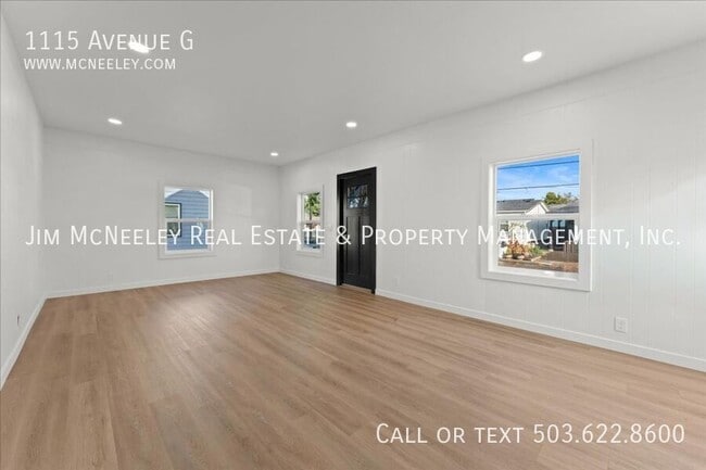 Building Photo - 1115 Avenue G