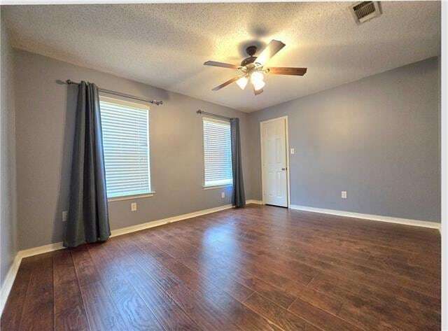 Building Photo - 1045 Claire Dr