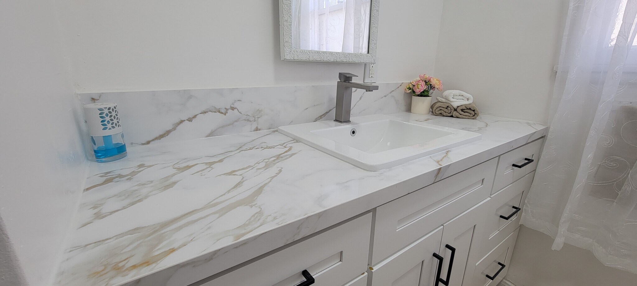 Building Photo - 16911 Glenetta Way