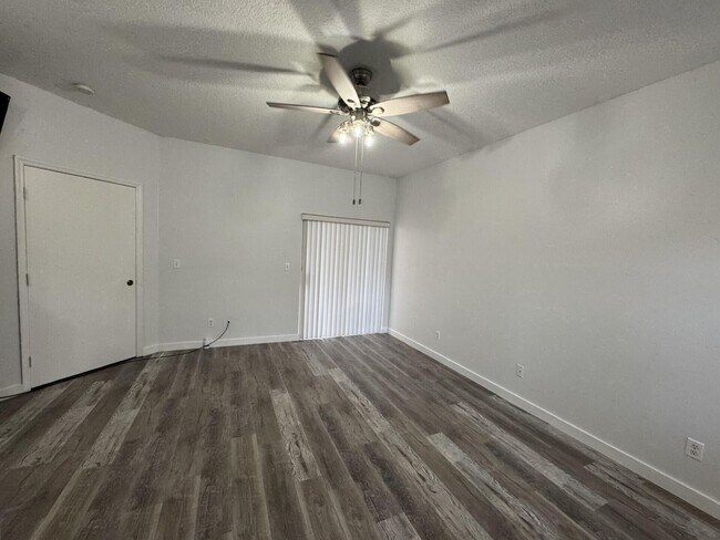 Building Photo - 9975 Perfect Dr