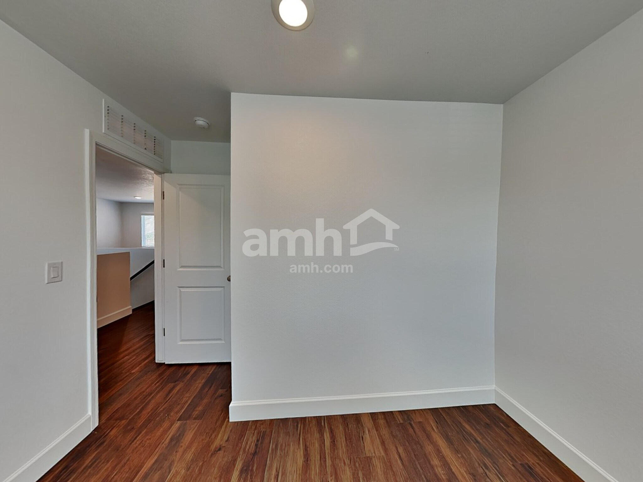 Building Photo - 4219 W St Charles Ave