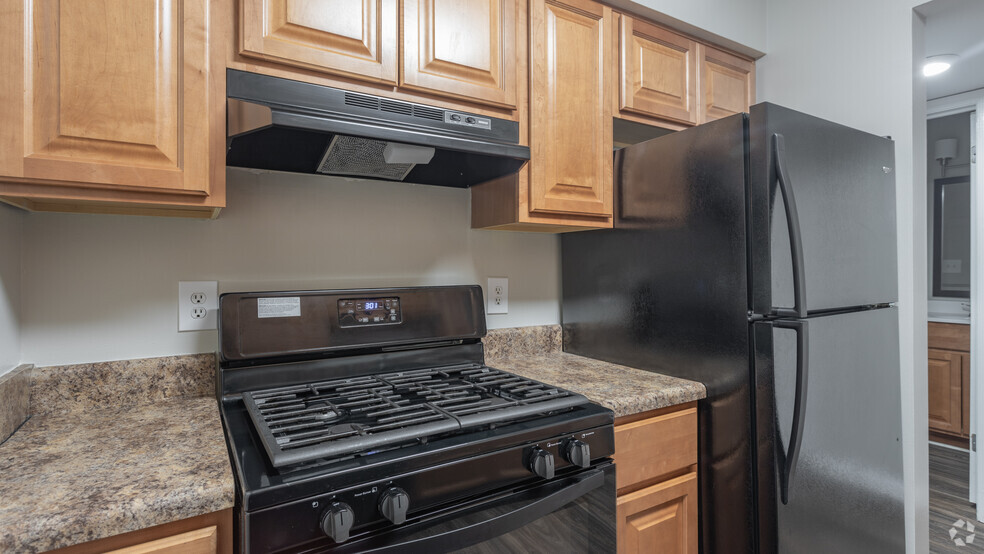 1BR,1BA,-595SF - Tidemill Farms Apartments