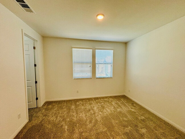 Building Photo - 27366 Hyland Ct