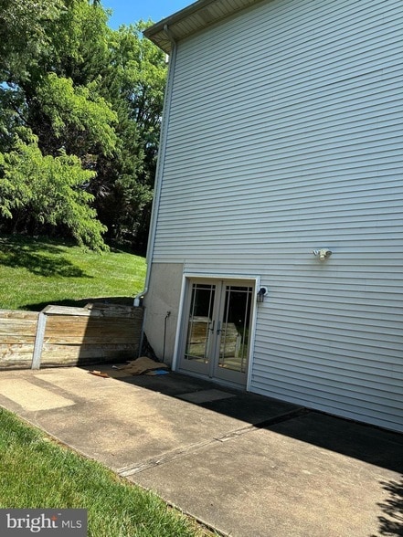 Building Photo - 117 Susan Dr