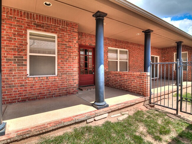 Building Photo - 2044 Sq. Ft. Home- Gated Community with a ...