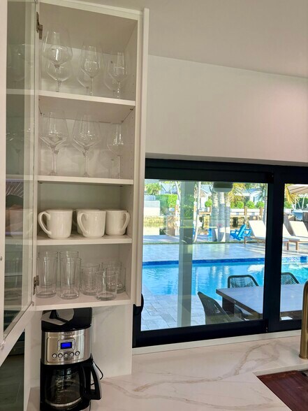 Building Photo - 4440 NE 26th Ave