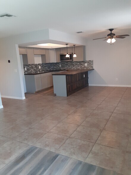 Building Photo - 17272 Whitewater Ct