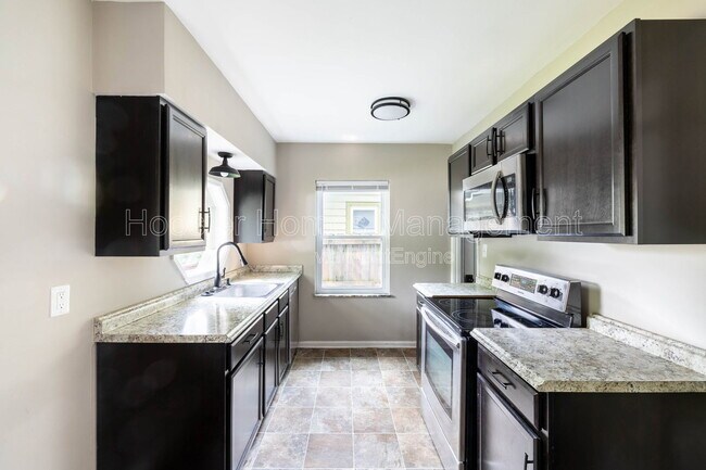 Building Photo - 5161 Primrose Ave