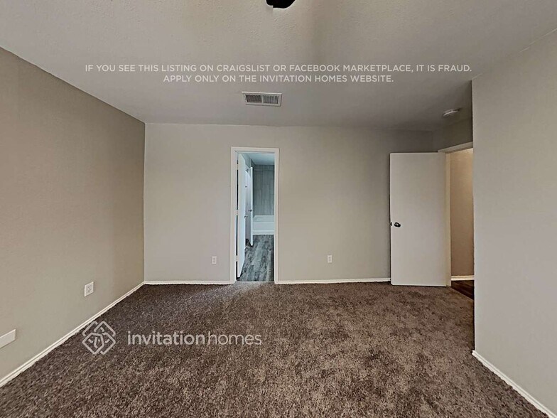 Building Photo - 4052 Staghorn Cir N