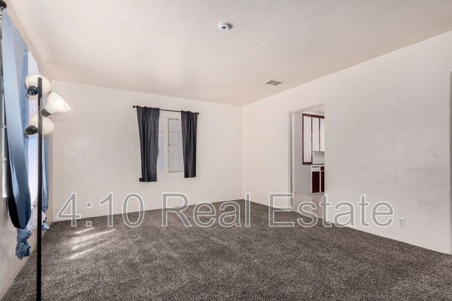 Building Photo - 208 W Glenrosa Ave