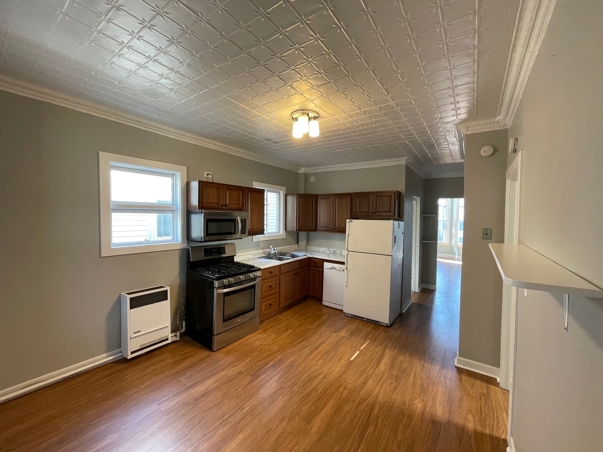 Unit 2 - Kitcheen - 2733 N Ridgeway Ave