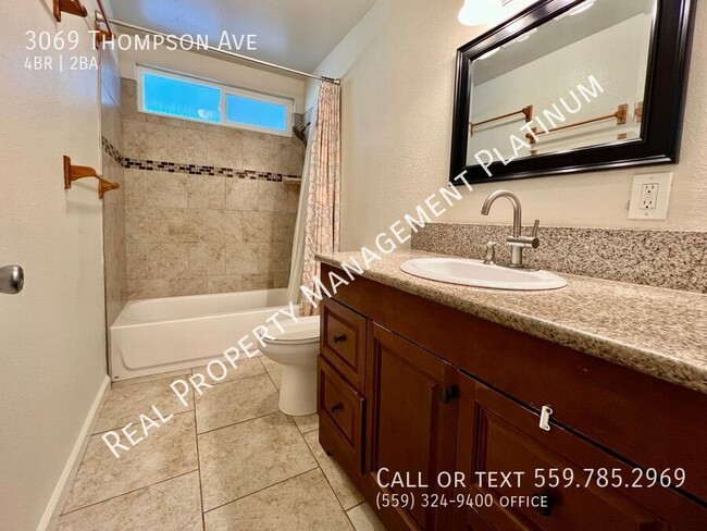 Building Photo - $2,250 Thompson & Floral, $300 Move in bon...