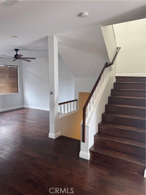 Building Photo - 2223 Pacific Ave