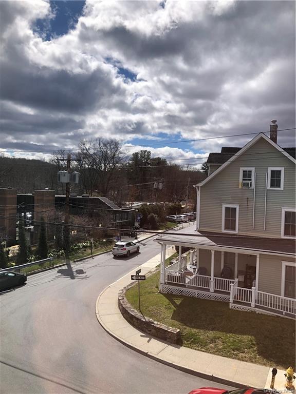 Building Photo - 11 Edgemont Rd