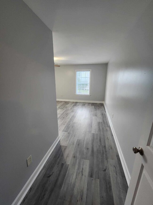 Building Photo - 152 Molinia Dr