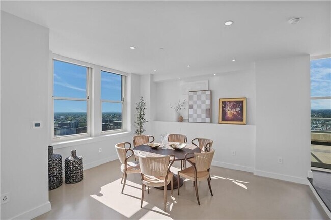 Building Photo - 1 W Exchange St