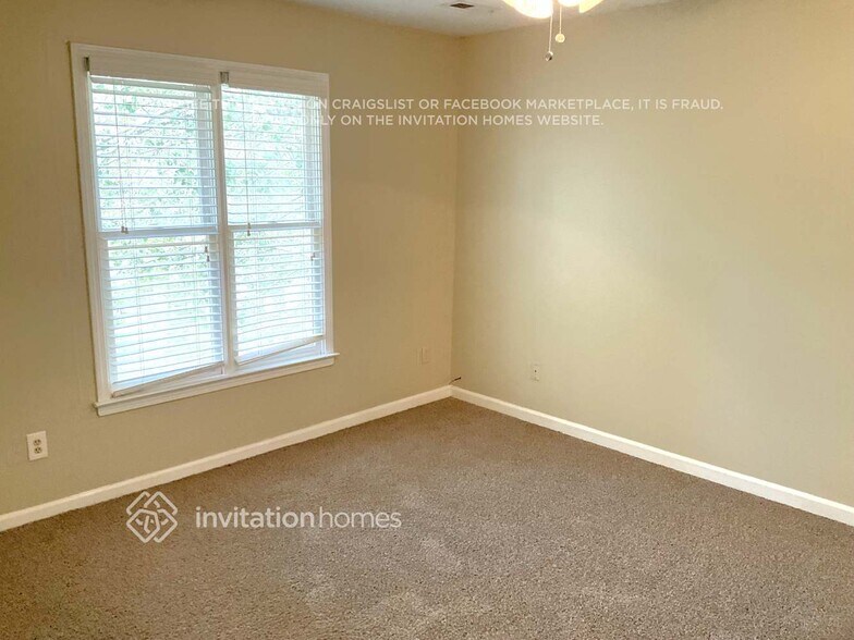 Building Photo - 143 Gerri Dr