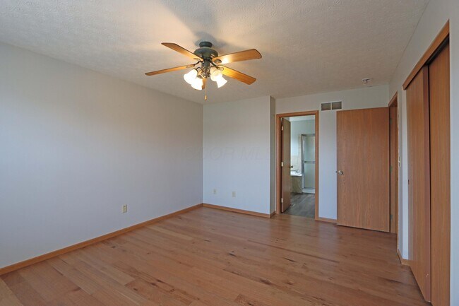 Building Photo - 1417 Wild Oats Dr