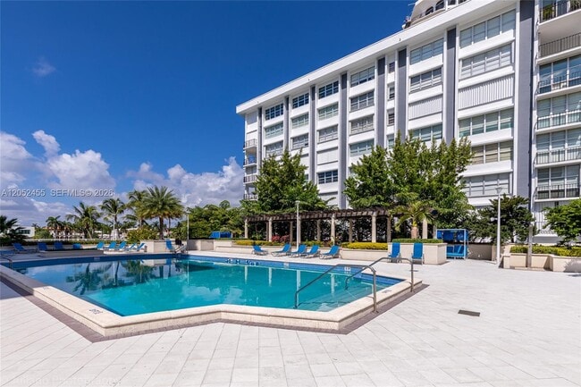 Building Photo - 5600 Collins Ave