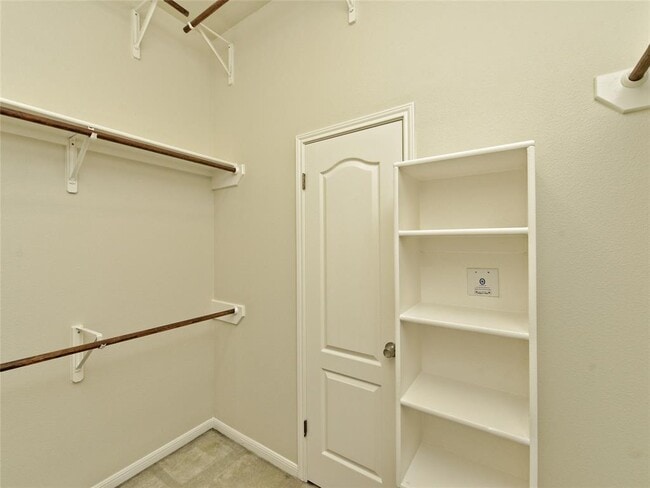 Building Photo - 11 Troon Dr