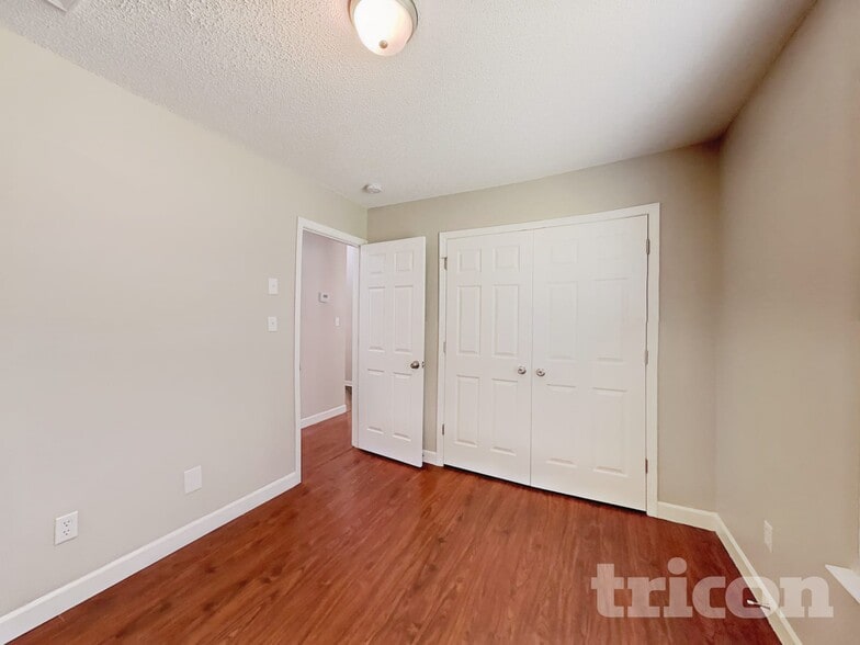 Building Photo - 9344 Tibble Creek Way