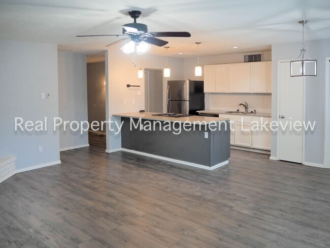 Building Photo - 534 Oldbridge Dr