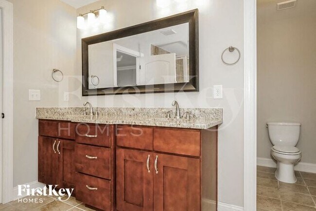 Building Photo - 3087 Cameron Village Ct