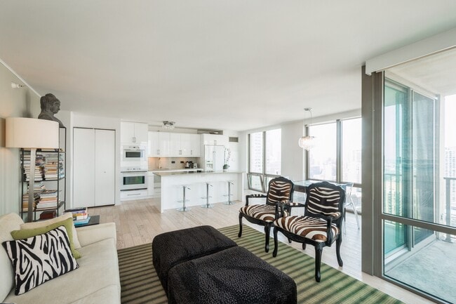 Building Photo - 2 E Erie St