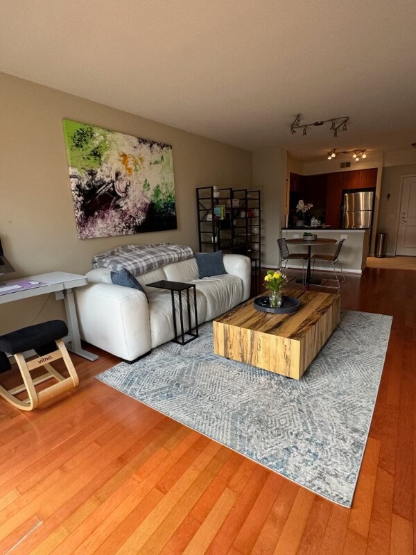 Building Photo - 1021 N Garfield St