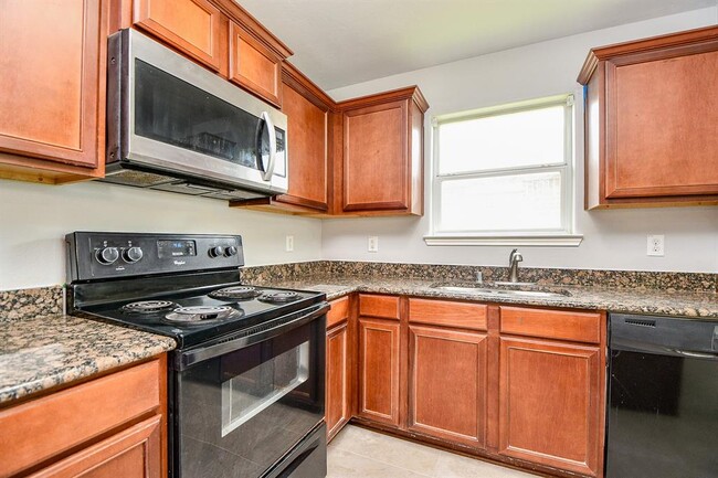 Building Photo - 6615 Poplar Rose Ct.