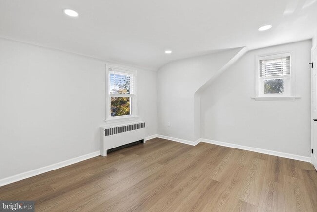 Building Photo - 821 Stanbridge St