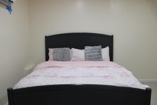 Building Photo - 145 Ella Dr