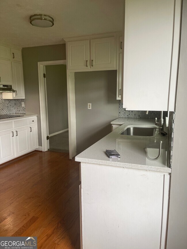 Building Photo - 2660 Turner Valley Cir SW