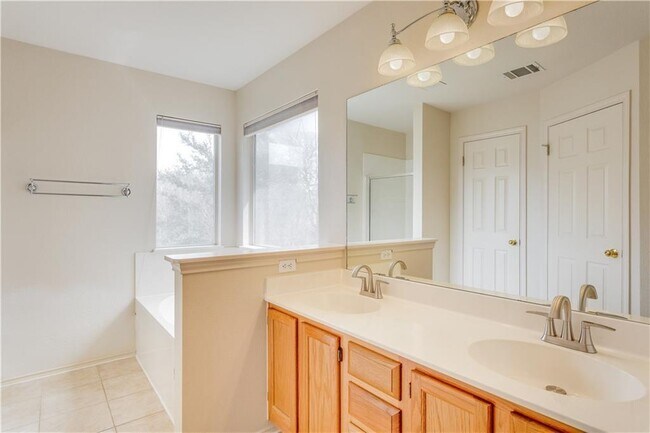 Building Photo - 13401 Gent Dr