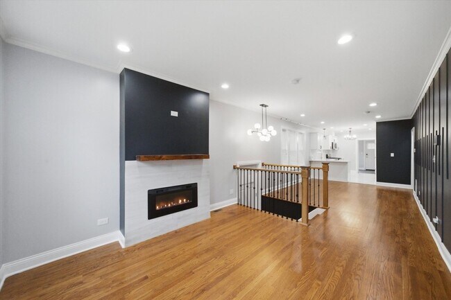 Building Photo - 8326 S Luella Ave