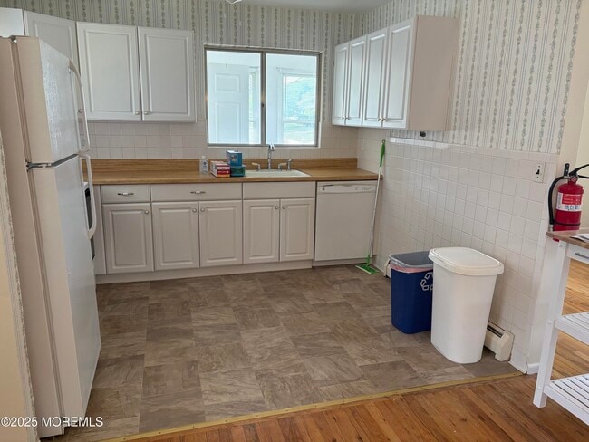 Building Photo - 45 Yellowstone Dr