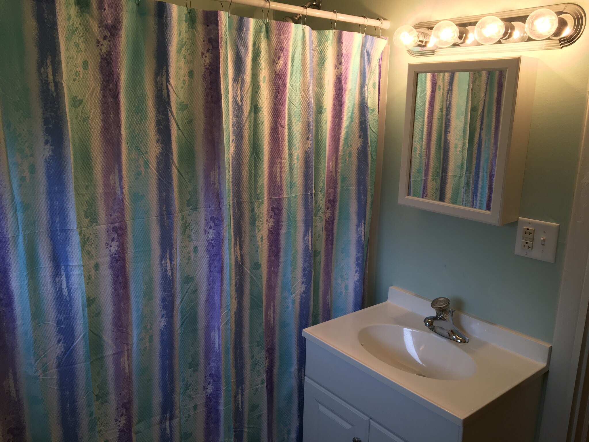 Building Photo - 1120 5th Avenue