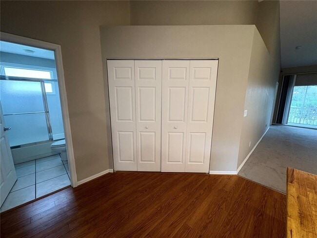 Building Photo - 6554 Fairway Gardens Dr